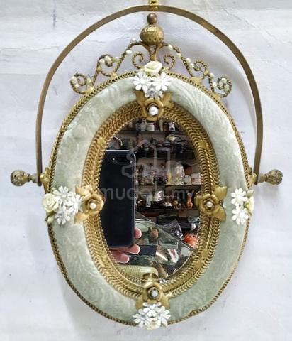 Carousel Image