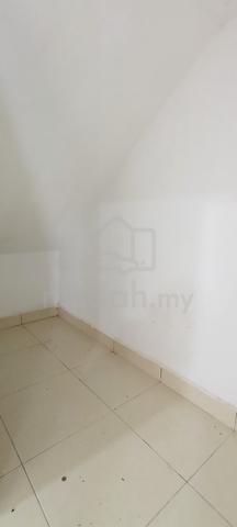 2.5 Storey Terrace House @ Taman Scientex Senai For Rent 3