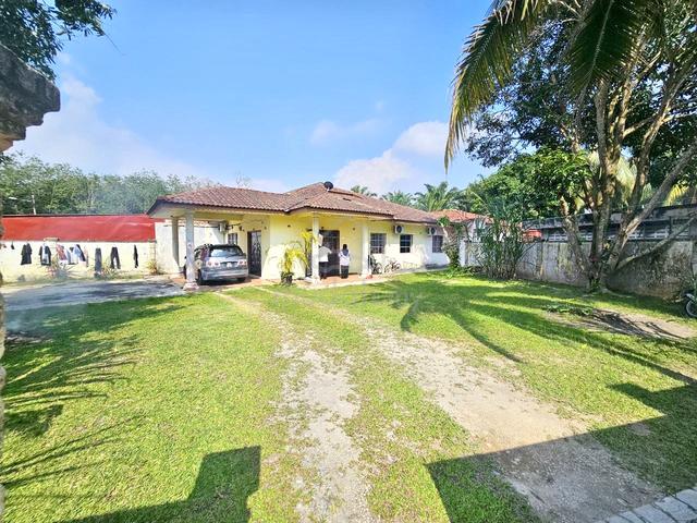 Renovated Corner Lot Teres Setingkat Taman Seri Indah Jasin Melaka 1
