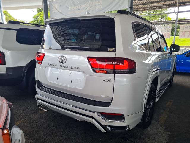 2023 Toyota LANDCRUISER 3.5 ZX JAPAN GRADE 5 UNREG - 4