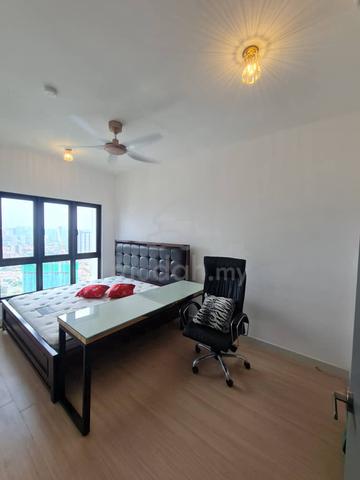 M Arisa Residence Master Bedroom For Rent 1
