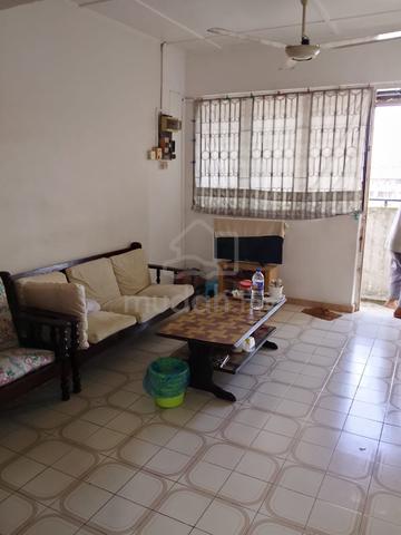 Flat Taman Ungku Tun Aminah 1