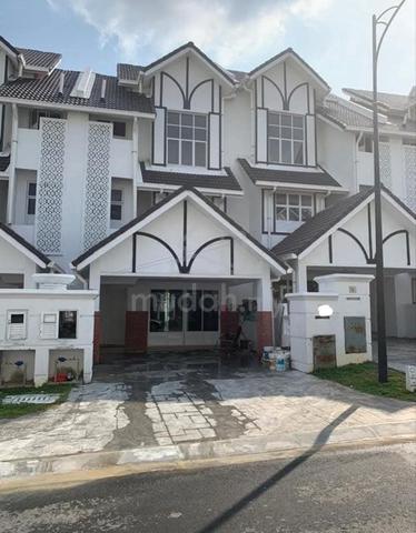 MURAH🔥3 Storey Superlink House Anjung Sari Type Daffodil Setia Alam 1
