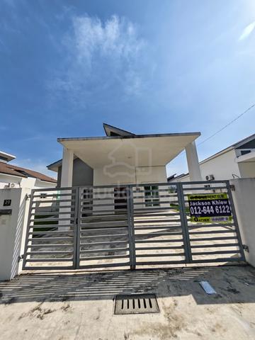 Pusing Sakura Single Storey  Bangalow House For Rent 1