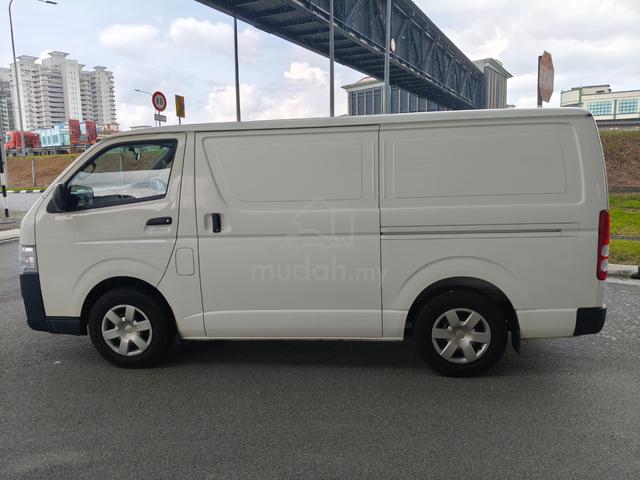 2023 Toyota HIACE 2.5 (M) Panel Van - 4
