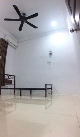Fully Furnish Bedroom Luak Bay/Airport/Hospital/JPJ/Emart 1