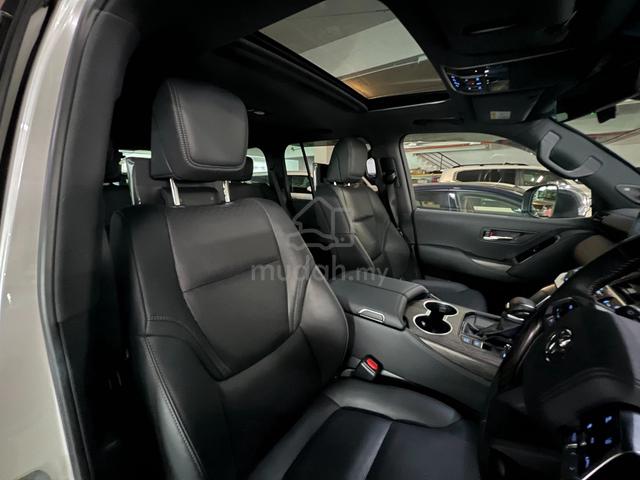 BLACK INTERIOR 2024 Toyota LANDCRUISER 3.5 ZX - 3
