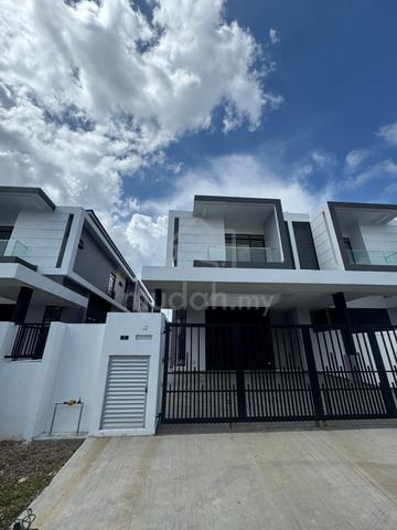AUSTIN CREST Brand New Original Unit 2 Sty Cluster House FOR SALE! 1