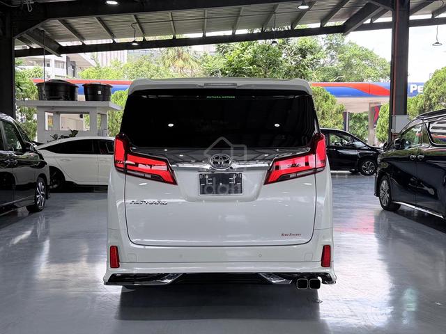 30K KM DIM BSM S/ROOF 2023 Toyota ALPHARD 2.5 SC - 4