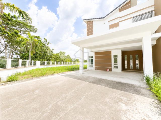 SEMID corner unit Greenhill Residence U10 Shah Alam near DASH Highway 1