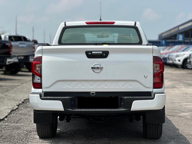 ) 2021 Nissan NAVARA V 2.5L (A) - 5