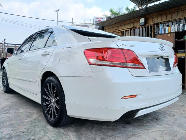2010 Toyota CAMRY 2.0 E FACELIFT (A) - 3