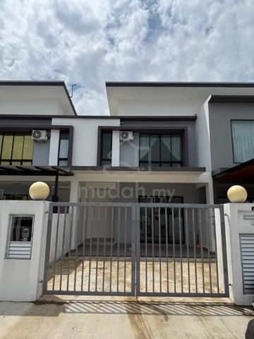 Adda Heights Double storey house for Rent 1