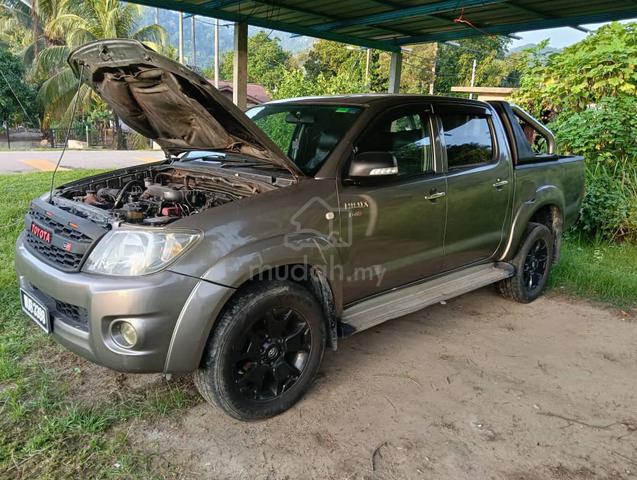 2010 Toyota HILUX 2.5 G FACELIFT DOUBLE CAB (A) - 4