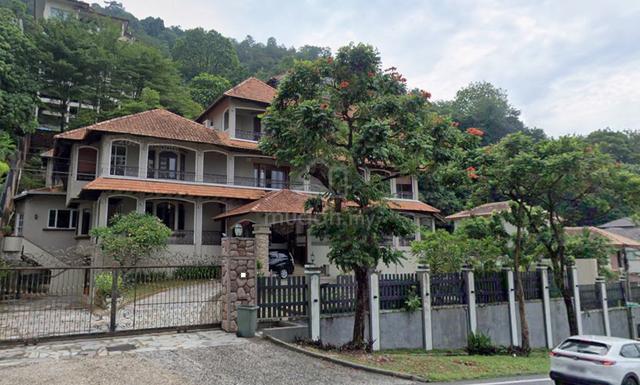 [Rare Unit! Best Price!] 3 Sty Bungalow @ Bukit Jambul, Bayan Lepas 1