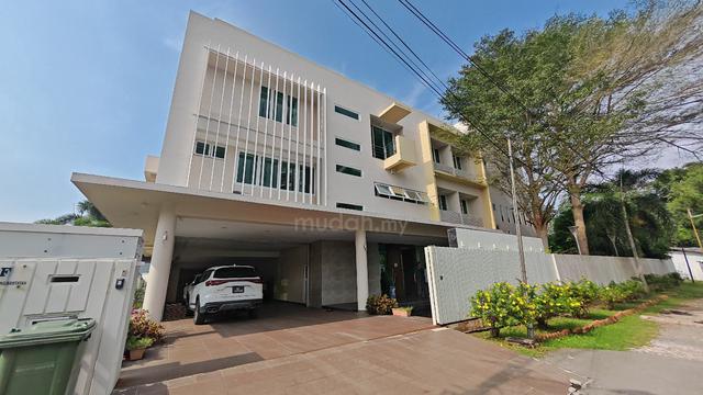 3 Storey Bungalow with Pool + Sea view 🏖️ Fung Yih Ting Kota Kinabalu 1