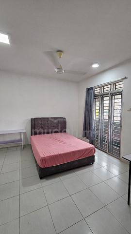 Setia Alam Master Bedroom with Private Bathroom  1