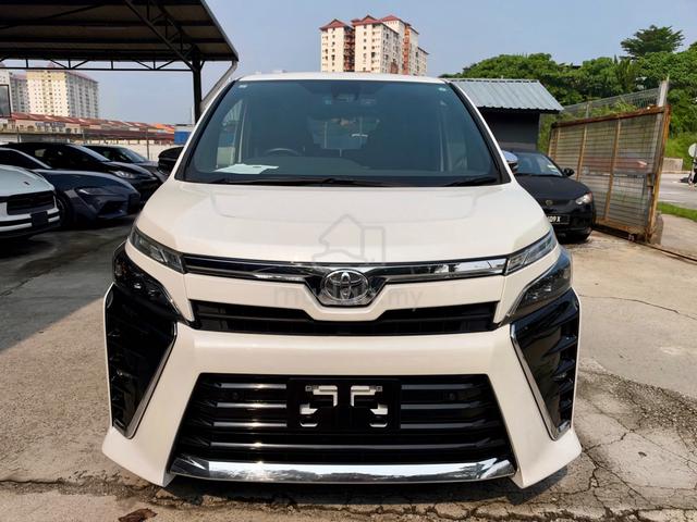 2021 Toyota VOXY 2.0 ZS KIRAMEKI III (A) Ready Sto - 3