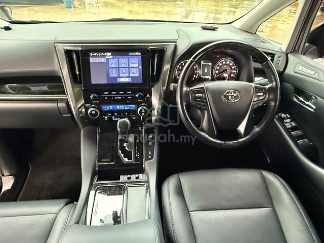 2021 Toyota ALPHARD 2.5 SC S/Roof BSM DIM 3Led TV - 3