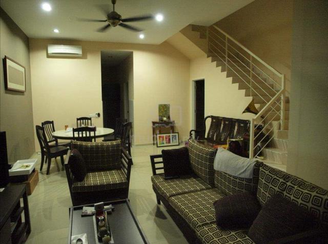 Setia Pearl Island with back garden 2.5 Storey Terrace House Gated 1
