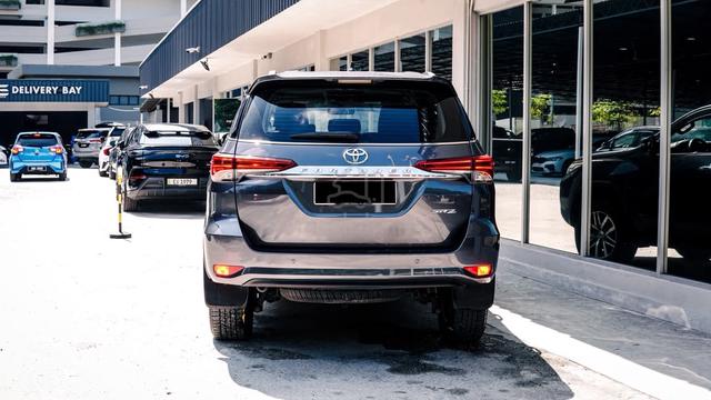 Toyota FORTUNER 2.7 SRZ 7 SEAT 4WD P.TAILGATE 2017 - 4