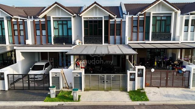 TAMAN SERI AUSTIN (UNBLOCK VIEW / RUMAH CANTiK) 1