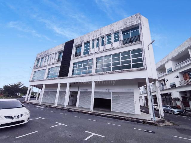 Beside Main Road @ Samarahan Expressway Adjoining Shop Lot For Rent 1