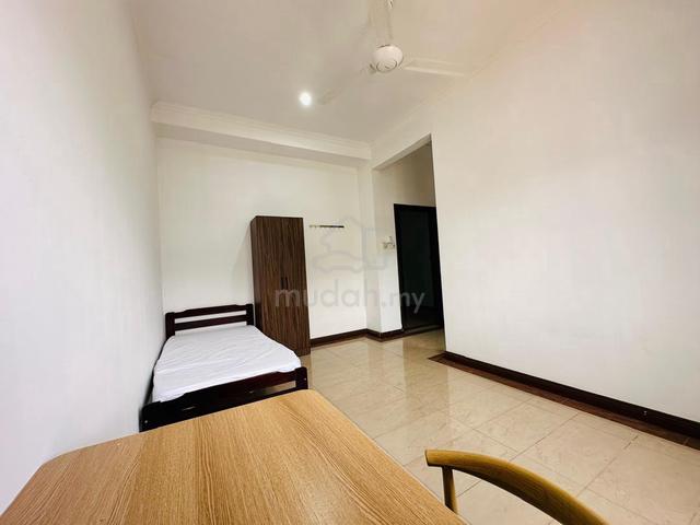 RUMAH BESAR SEMI-D | BILIK KINGFISHER UMS Hospital Likas Yayasan Sabah 1