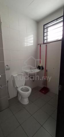 2 Sty Bandar Bukit Raja Kyra Part Furnish Aircond Water Heater 3