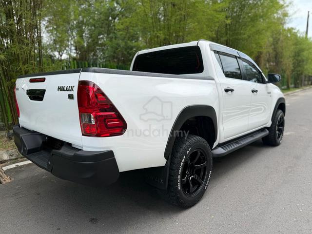 2017 Toyota HILUX 2.8 G VNT (A) - 4