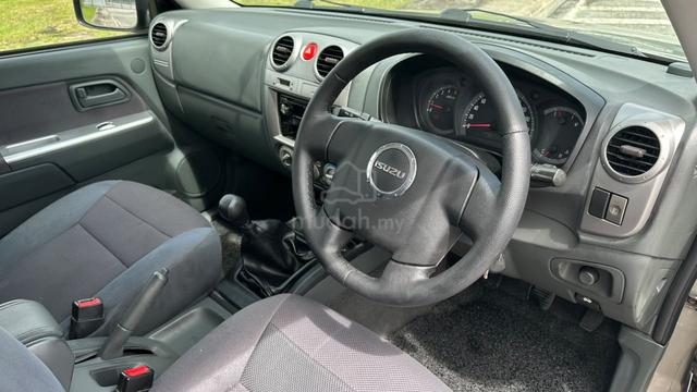2010 Isuzu D-MAX 2.5Turbo Manual 4x2 Pick-Up - 5