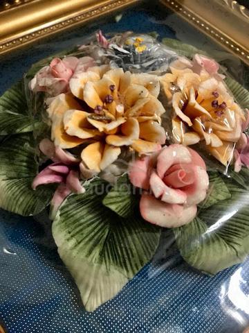 Vintage Porcelain Flowers in Gold Coloured Frame - photo 3 of 5