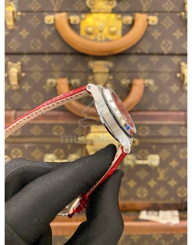 Carousel Image
