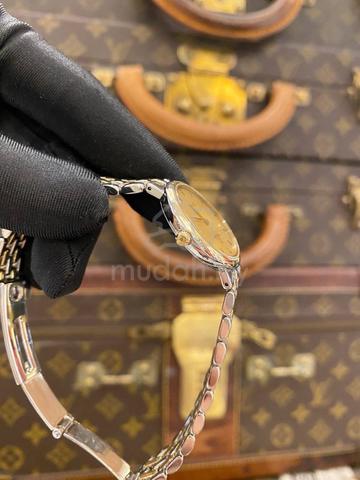 Carousel Image