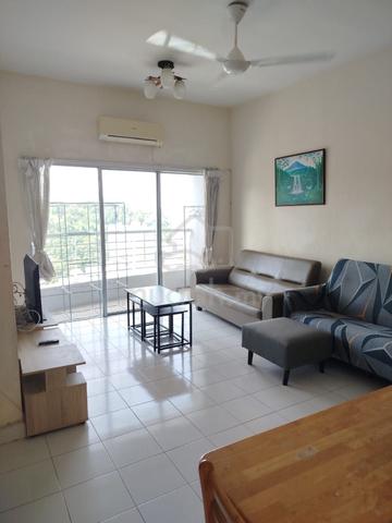 University Place (Plaza Ivory) 1