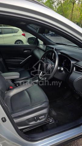 Toyota Corolla Cross Hybrid 1.8 Under Warranty - 5