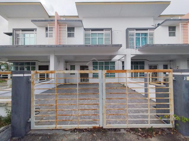 Teres 2 Tingkat Bandar Hillpark [Cherry 1] [22x65][MURAH] 1