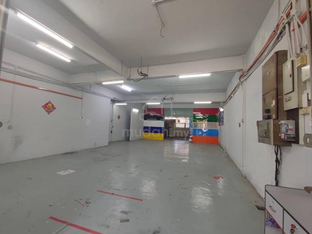 Factory. Jalan Kapar Batu 1, close to Klang town 1