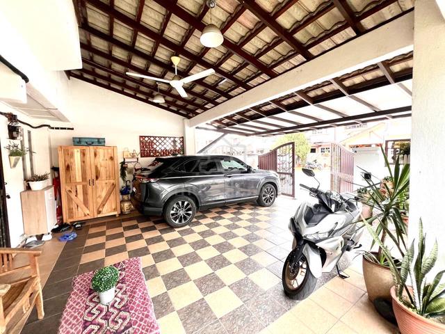 RUMAH CANTIK Corner Lot Double Storey Bandar Baru Ampang 2