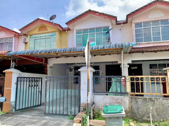 [SCIENTEX PASIR GUDANG]Teres 2 tingkat 3 bilik untuk disewa 1