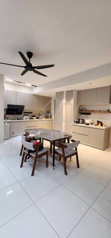 Emerald 9 Cheras - Cozy middle room (Female Unit) 1