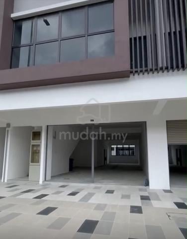 Seremban 2 Shop Lot For Rent (Ground floor & basement) 1