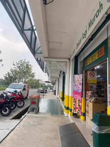 Good location, easy access road and near to the beach 1