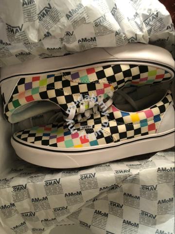 vans authentic moma