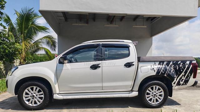 2020 Isuzu D-max 1.9 Premium 4X4 6-Speed (A)  - 4
