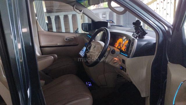 2004 Nissan ELGRAND 3.5 V (A) - 3
