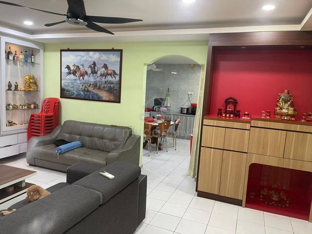 Taman Daya , Jalan Nibong , double storey house for Sale 1