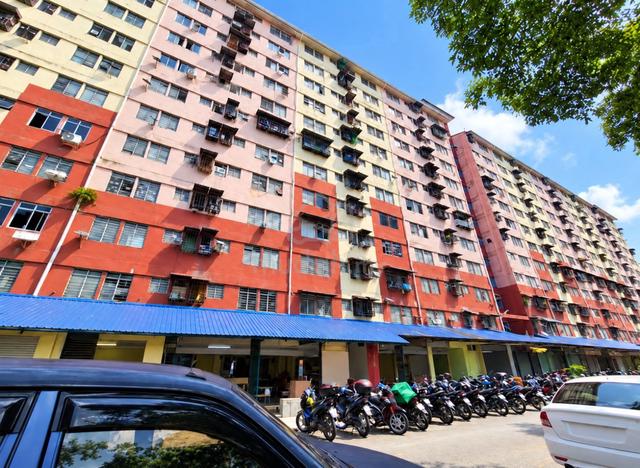 Desa Mentari Flat (Block 4) 1