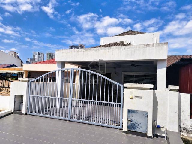 FULLY MODERN RENO WITH CF⭐| 2 Storey, Seksyen 14, Petaling Jaya 1