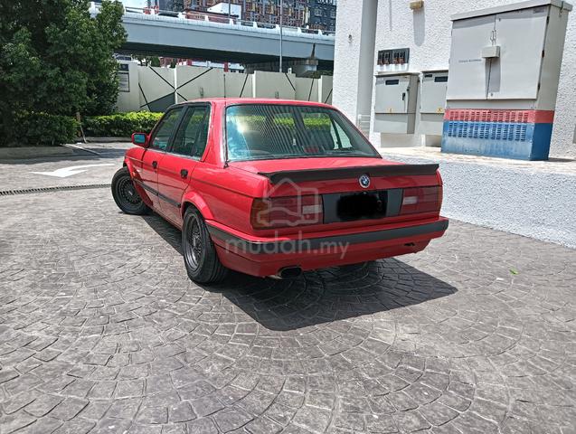 Bmw E30 318i - 3